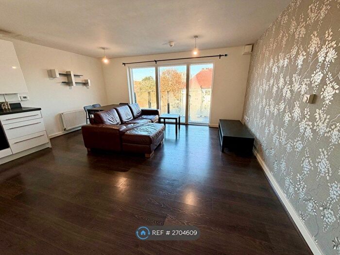 1 Bedroom Flat To Rent In Lampton Avenue, Hounslow, TW3