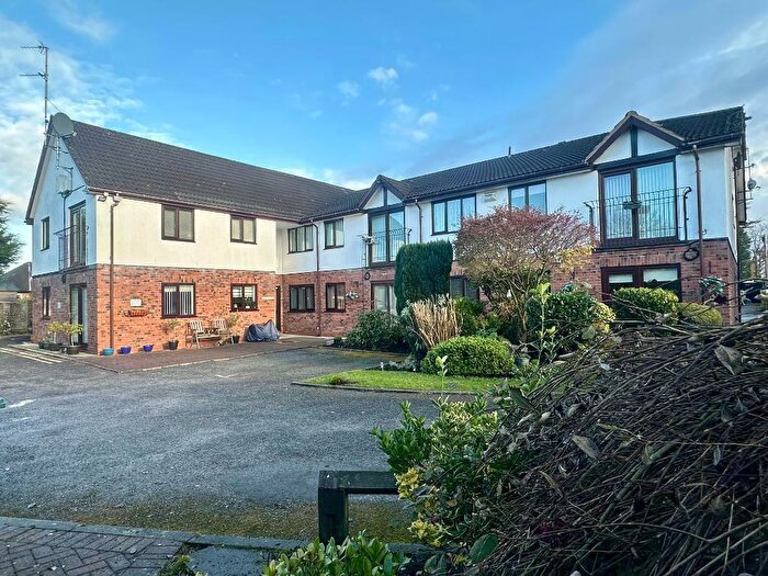 2 Bedroom Flat For Sale In Dorchester Road, Hazel Grove, Stockport, SK7