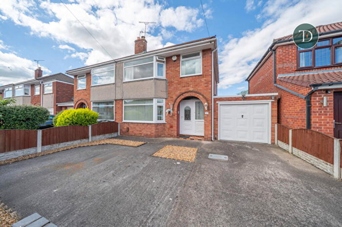 3 Bedroom Semi Detached House For Sale In Birch Grove, Whitby, Ellesmere Port, CH66