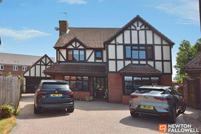 4 Bedroom Detached House For Sale In St. Phillips Road, Burton-On-The-Wolds, LE12