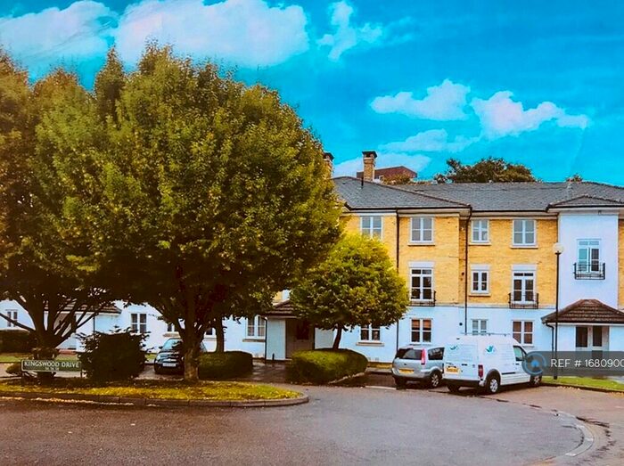 1 Bedroom Flat To Rent In Kingswood Drive, Sutton, SM2