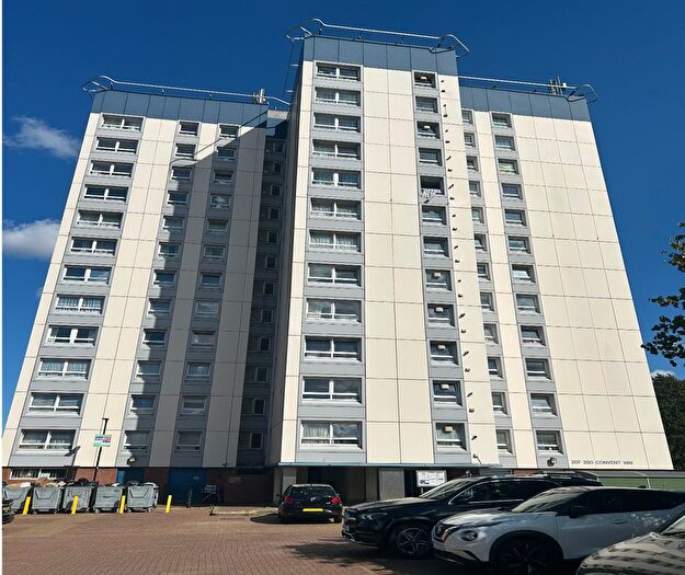 2 Bedroom Flat To Rent In Southall, Middlesex, UB2