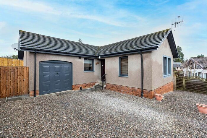 3 Bedroom Property For Sale In Hatton Road, Luncarty, Perth, PH1