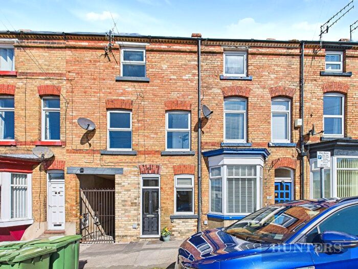 3 Bedroom Terraced House For Sale In Melrose Street, Scarborough, YO12