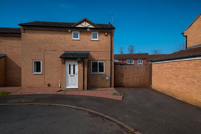 2 Bedroom Semi-Detached House For Sale In Hamsterly Park, Northampton, NN3