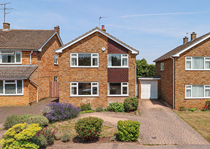 4 Bedroom Detached House For Sale In Ashley Gardens, Harpenden, AL5