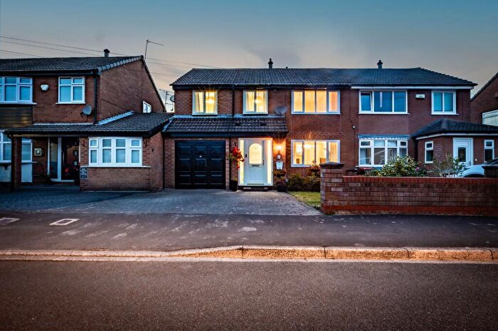 4 Bedroom Semi-Detached House For Sale In Meadow Lane, Moulton, CW9