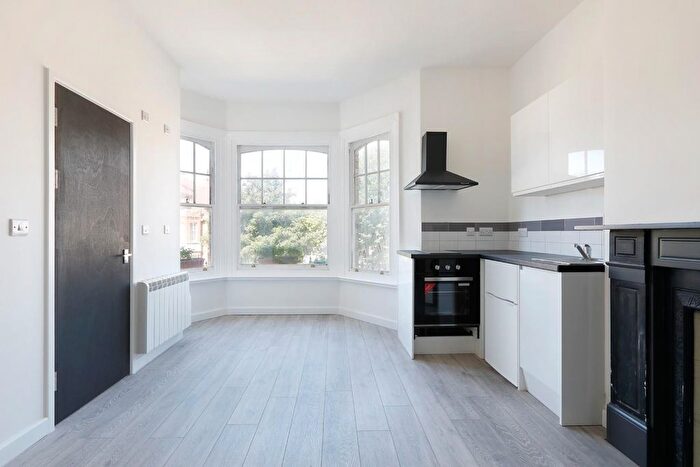 Studio To Rent In Sackville Road, Hove, BN3