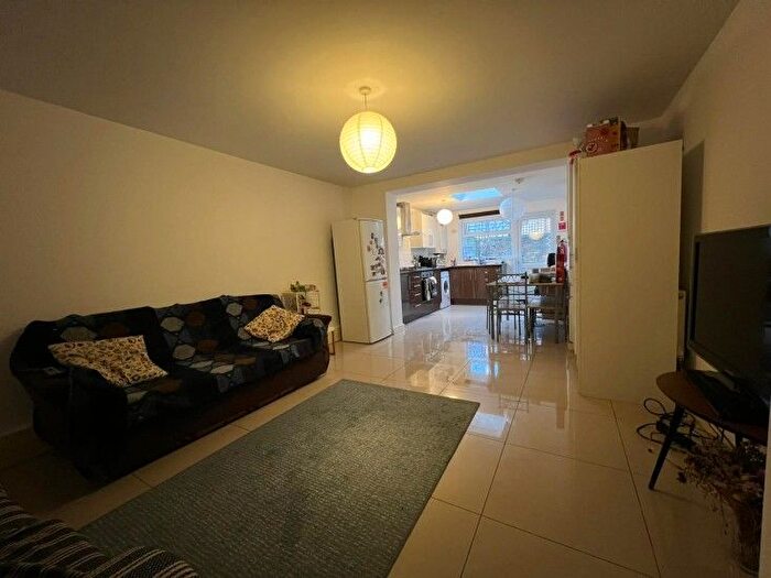 5 Bedroom Terraced House To Rent In Usher Road, London, E3