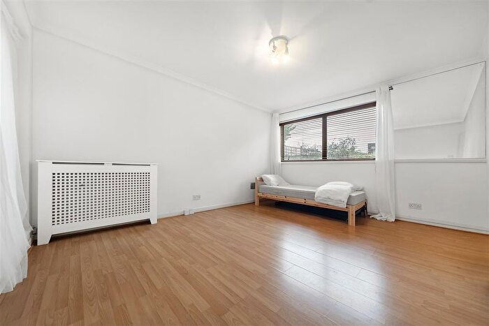 3 Bedroom Flat To Rent In St. Mary Le Park Court, SW11