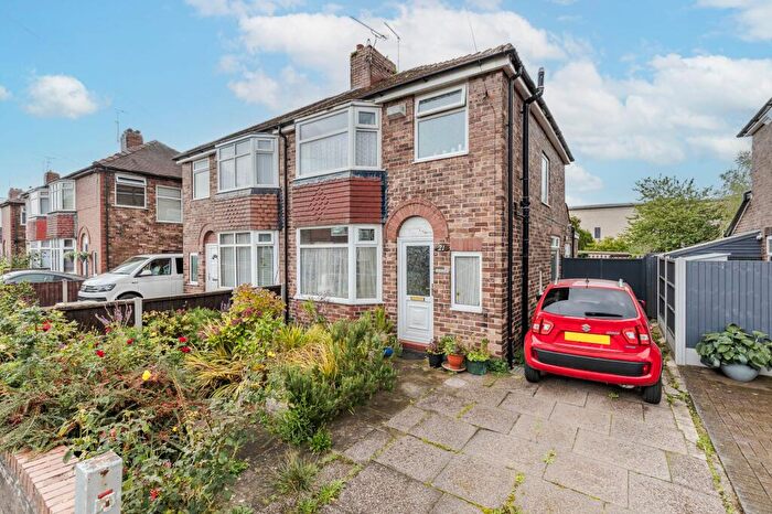 3 Bedroom Semi-Detached House For Sale In Davenport Avenue, Crewe, CW2