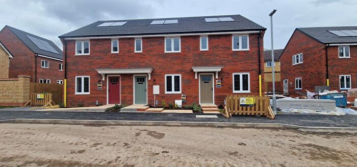 2 Bedroom End Terrace House For Sale In Easton View, Chippenham, SN14