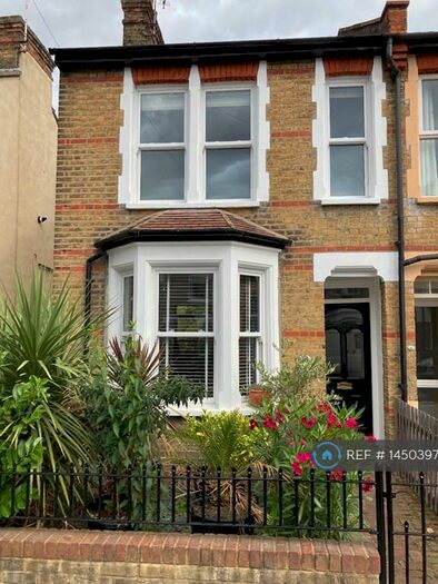 2 Bedroom Semi-Detached House To Rent In Southsea Avenue, Leigh-On-Sea, SS9