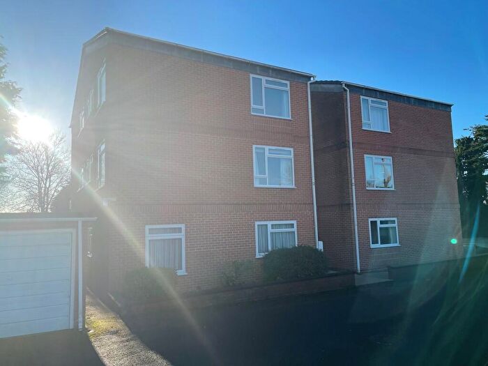2 Bedroom Apartment To Rent In Lyndhurst Road, St Leonards, Exeter, EX2