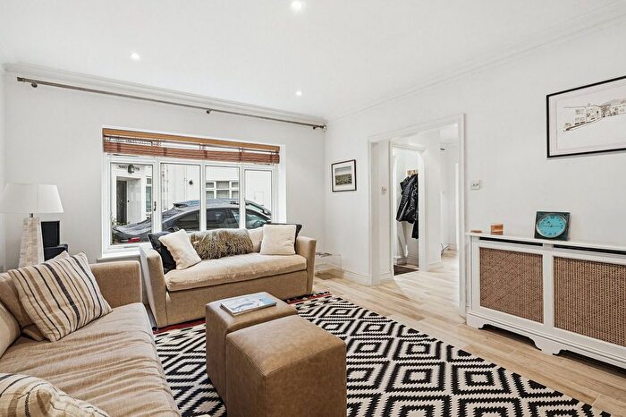 3 Bedroom Semi Detached House To Rent In Campden House Close, Campden Hill, W8