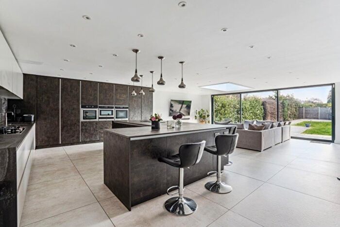 4 Bedroom Chalet For Sale In The Roughs, Northwood, HA6