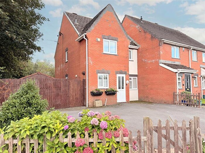 3 Bedroom Semi-Detached House For Sale In Springfields, Llanelli, SA15