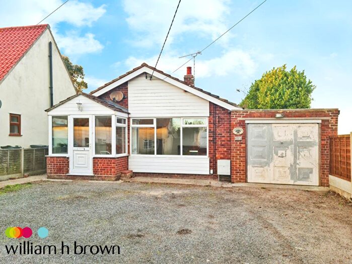 2 Bedroom Detached Bungalow To Rent In Harwich Road, Little Oakley, Harwich, CO12