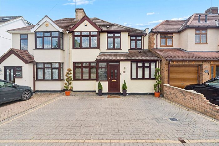 4 Bedroom Semi-Detached House For Sale In Northumberland Avenue, Hornchurch, RM11