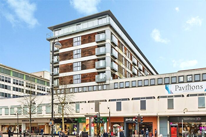 2 Bedroom Flat For Sale In Middlesex House, Mercer Walk, Uxbridge, UB8