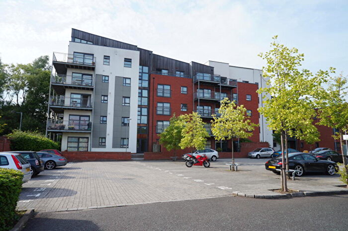 2 Bedroom Apartment To Rent In Montmano Drive; Didsbury, M20