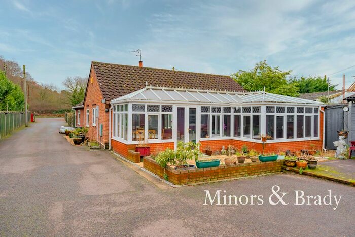 3 Bedroom Detached Bungalow For Sale In Fakenham Road, Morton On The Hill, Norwich NR9