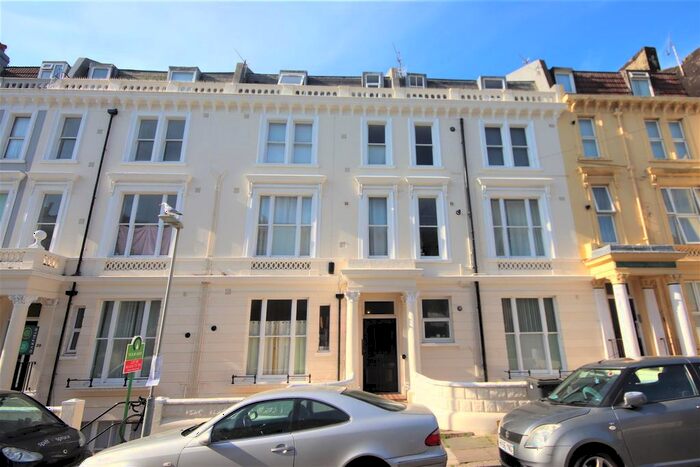 2 Bedroom Flat To Rent In West Hill Road, St. Leonards-On-Sea, TN38