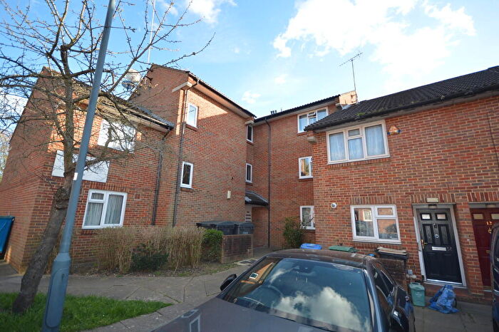 2 Bedroom Flat To Rent In Wilson Close, Wembley, HA9