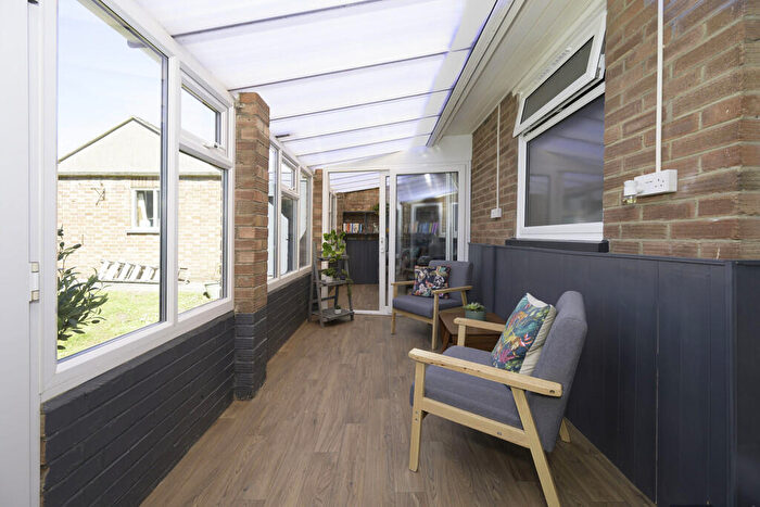 2 Bedroom Detached Bungalow For Sale In London Road South, Lowestoft, NR33