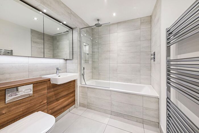 2 Bedroom Flat To Rent In Alwyne Court, Garnet Place, West Drayton, UB7
