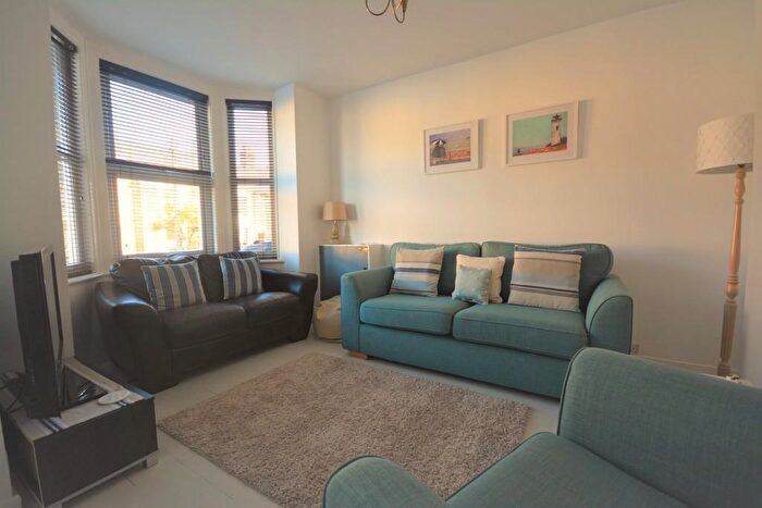 3 Bedroom House To Rent In Pelham Road, Cowes, PO31