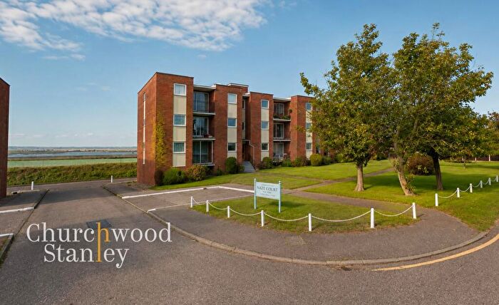2 Bedroom Flat For Sale In Old Hall Lane, Walton On The Naze, CO14