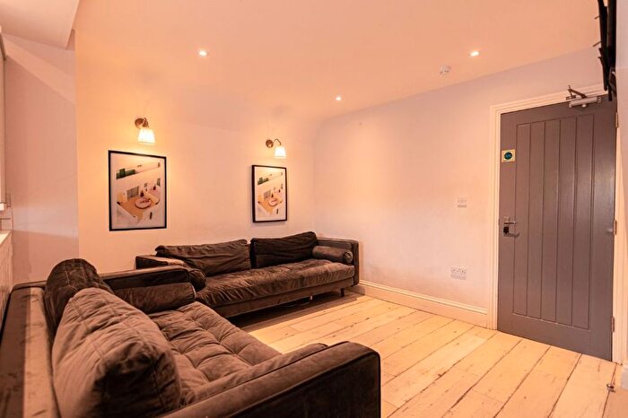 7 Bedroom Property To Rent In Thornycroft Road, Liverpool, L15