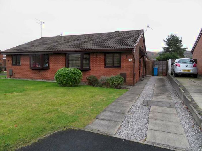 2 Bedroom Semi-Detached Bungalow To Rent In Buckinghamshire Park Close, Shaw, OL2