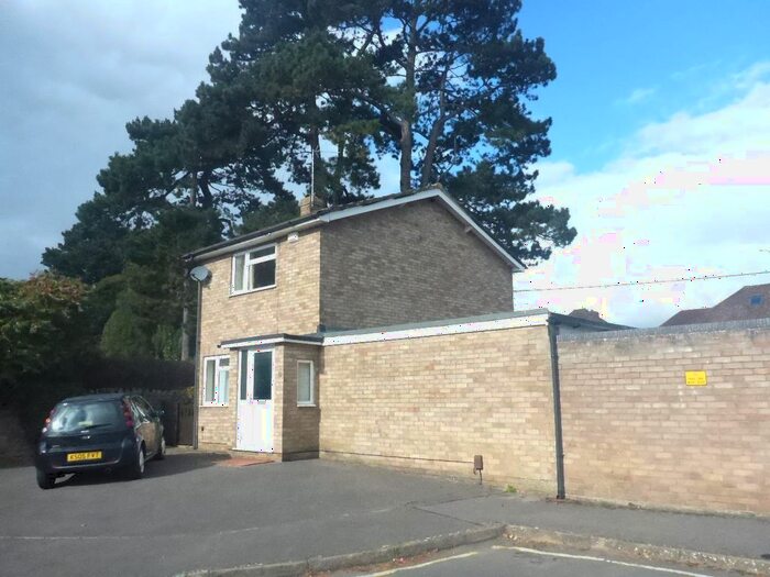 2 Bedroom Detached House To Rent In The Holt, Abingdon, OX14