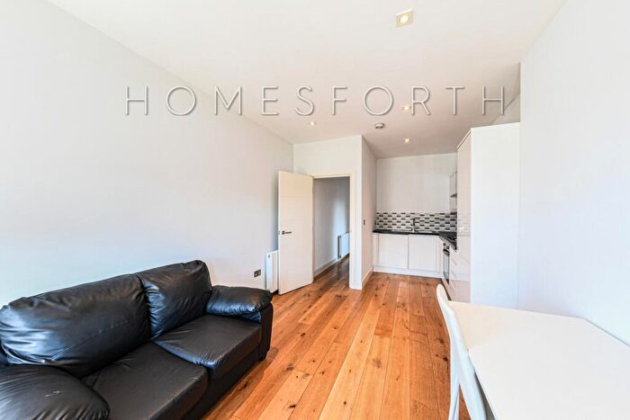 2 Bedroom Flat To Rent In Kings Road, Willesden, NW10