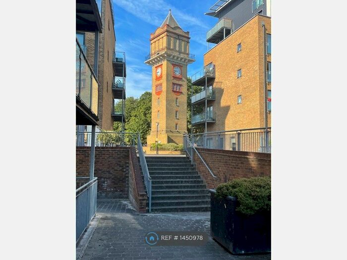 2 Bedroom Flat To Rent In Catalpa Court, London, SE13