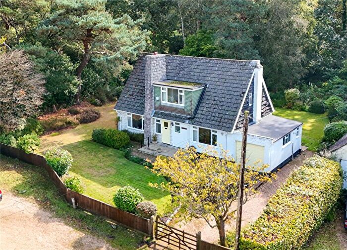 3 Bedroom Detached House For Sale In Poplar Close, Bransgore, Christchurch, Dorset, BH23