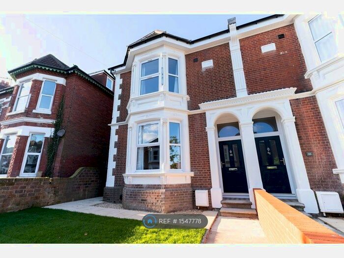 6 Bedroom Semi-Detached House To Rent In Gordon Avenue, Southampton, SO14
