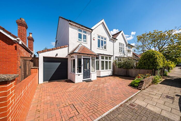 5 Bedroom Semi-Detached House For Sale In Holmes Grove, Bristol, BS9