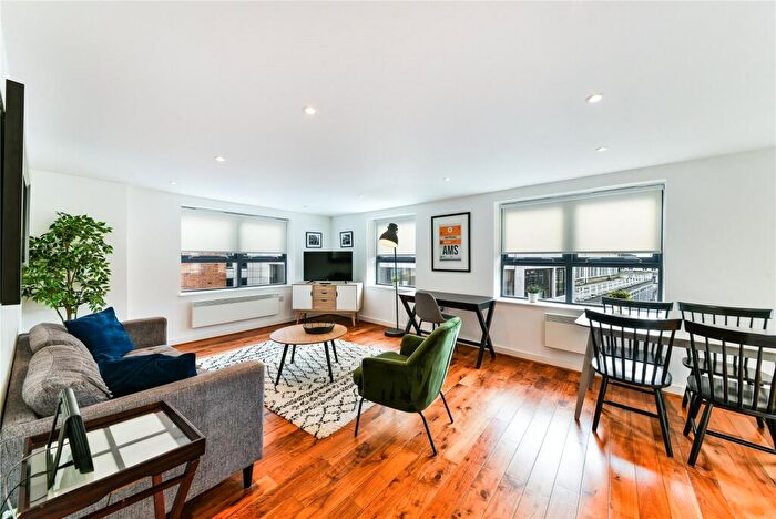 2 Bedroom Detached House To Rent In Lombard Lane, Covent Garden, EC4Y