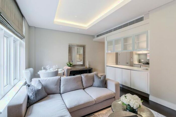 2 Bedroom Flat To Rent In Green Street, Mayfair, London, W1K