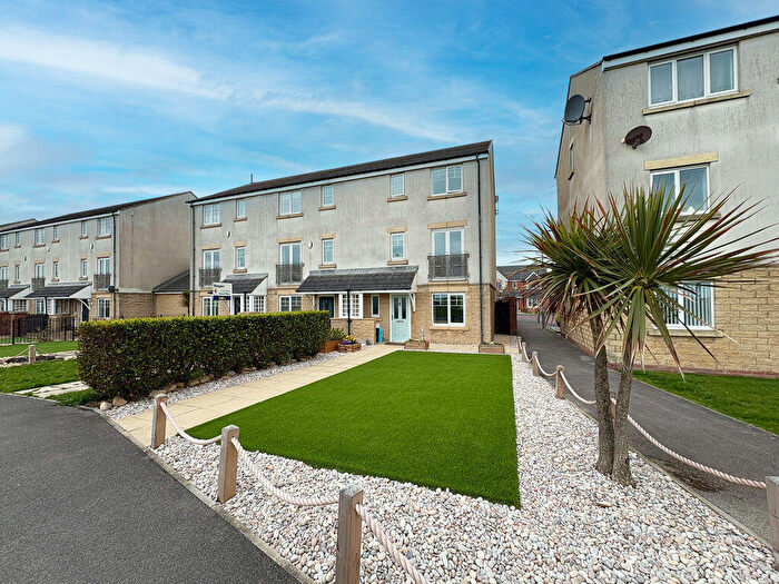 4 Bedroom End Of Terrace House For Sale In Oberon Way, Blyth, NE24