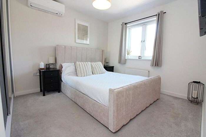 3 Bedroom End Of Terrace House For Sale In Angelica Avenue, Stotfold, Hitchin, SG5