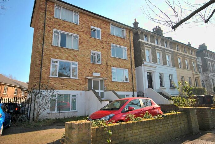 2 Bedroom Flat To Rent In Wickham Road, London, SE4