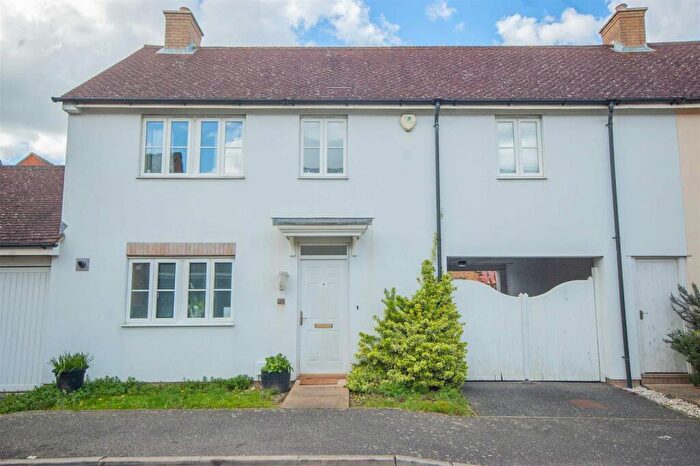 4 Bedroom Link Detached House For Sale In Albemarle Link, Beaulieu Park, Chelmsford, CM1