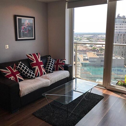 Studio To Rent In Pink, Media City Uk, Salford, M50