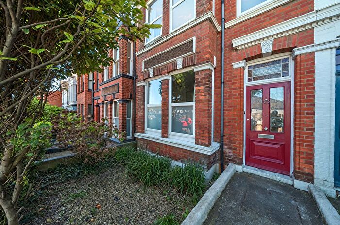 3 Bedroom Terraced House For Sale In Eastern Road, Brighton, East Sussex, BN2