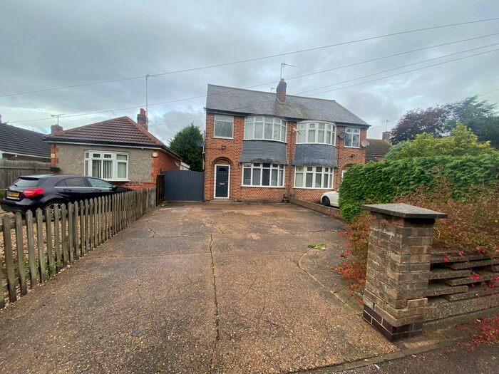 3 Bedroom Semi-Detached House To Rent In Barkbythorpe Road, Leicester, LE4