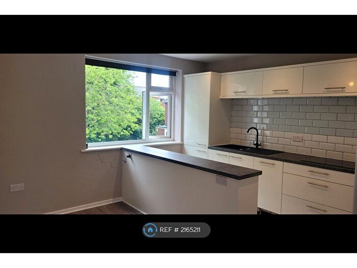 2 Bedroom Flat To Rent In Woodsmoor Lane, Stockport, SK2
